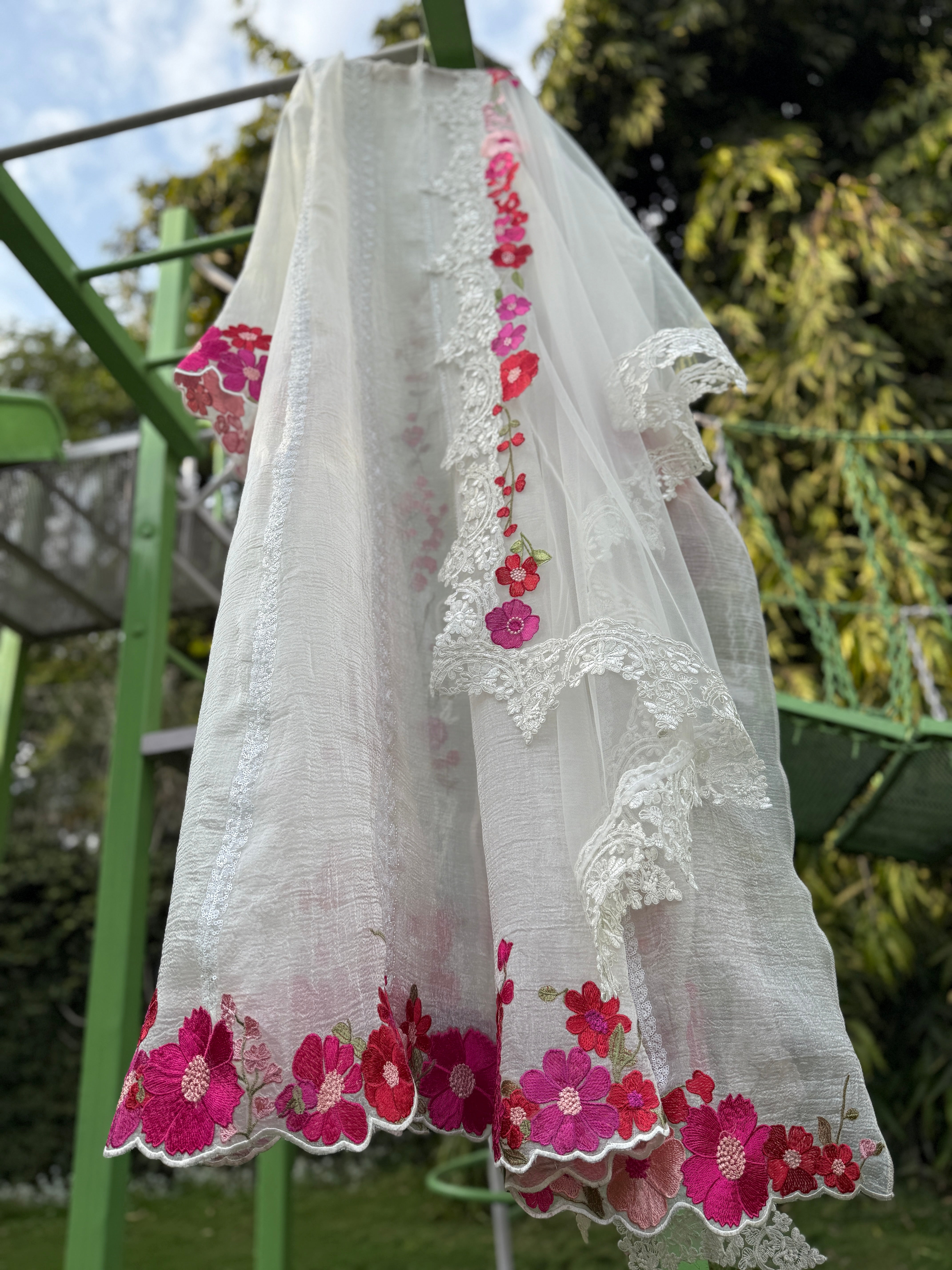 Lady Snow White Anarkali